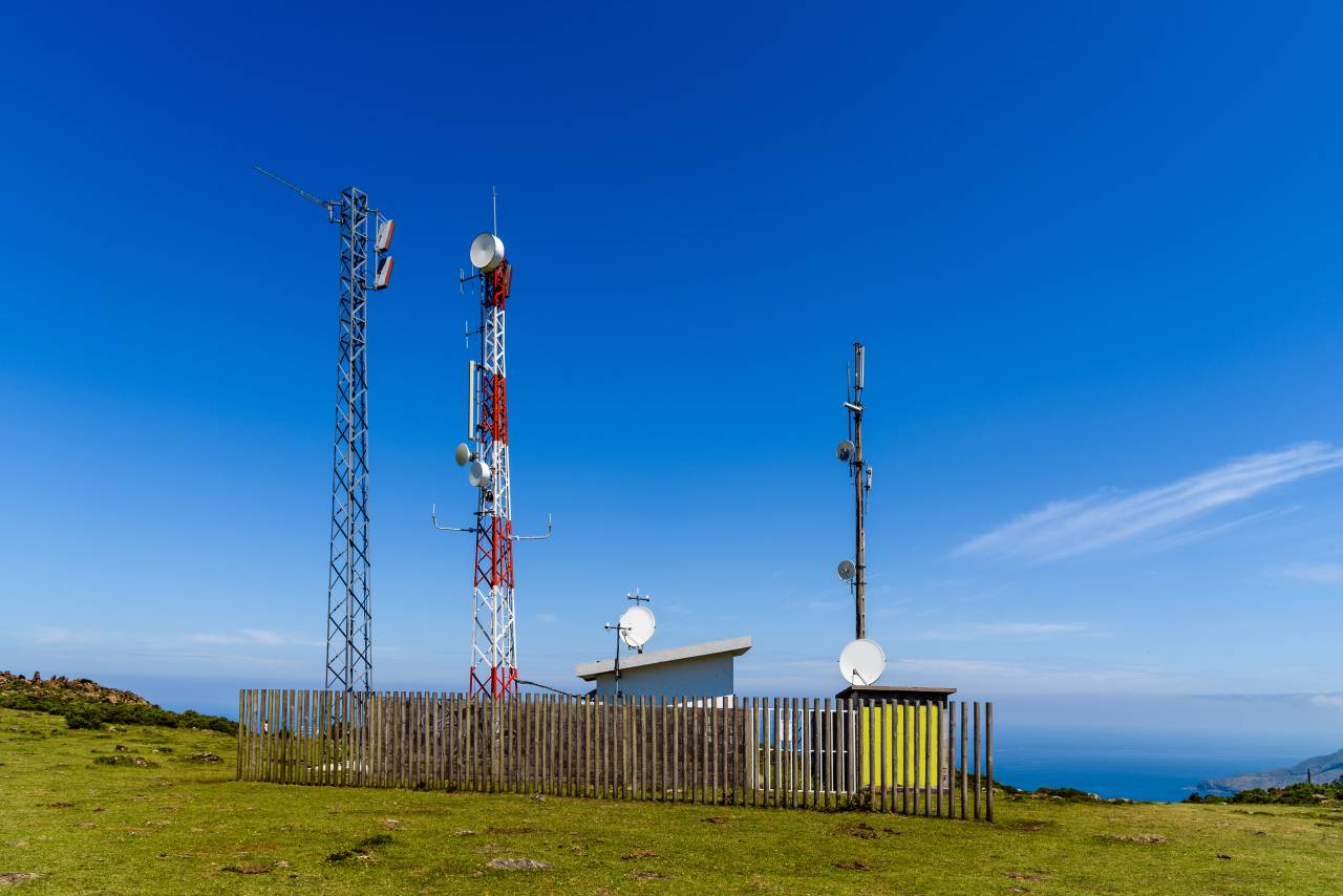 communication-and-telephone-antenna